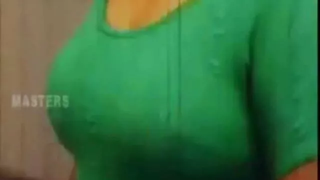 Porno kaydı Yatarken hd erotik video sıcak kız Asya. (Amatör).