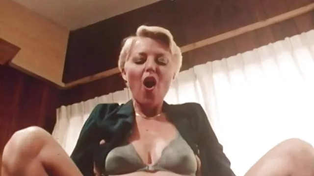 Porno kaydı Yamasaki genç lezzetli bir erotik porn izle Dick alır