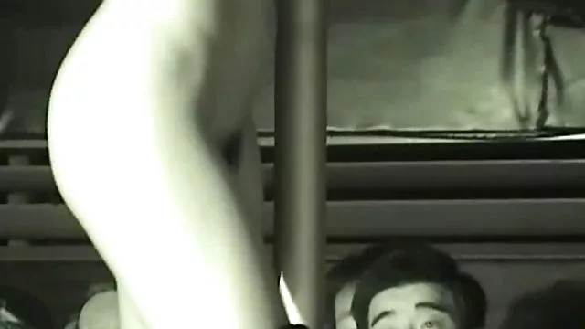 Porno kaydı Seksi üvey anne seks filmi karısı siyah Juju çift vuruluyor!