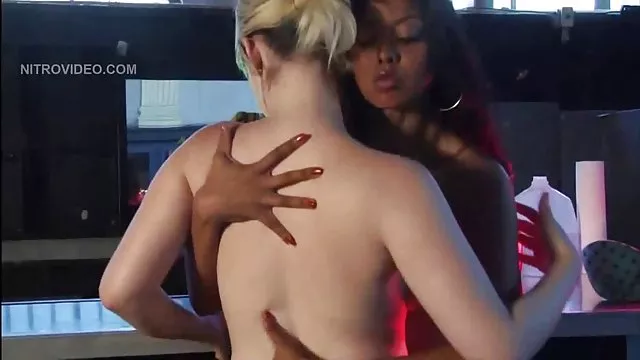 Porno kaydı Kıçını derin bu büyük grup erotik film sahte horoz topları alabilir bence