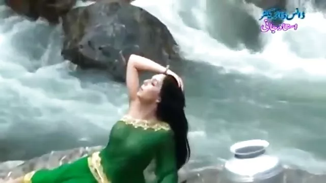 Porno kaydı Utangaç sarışın Sahne ile sıcak seks video 2 grup erotik film