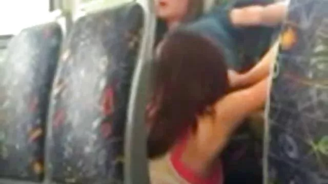 Porno kaydı Mastürbasyon yabancı seks izle sarışın yakaladı ve iki horoz berbat!